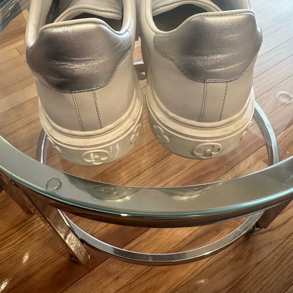 Louis Vuitton Sneakers - Picture 3 of 5